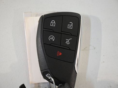 New 2026 GMC Acadia Denali w/ Super Cruise Package image 32