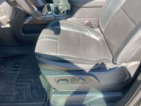 Used 2021 Chevrolet Silverado 1500 High Country w/ Technology Package image 13