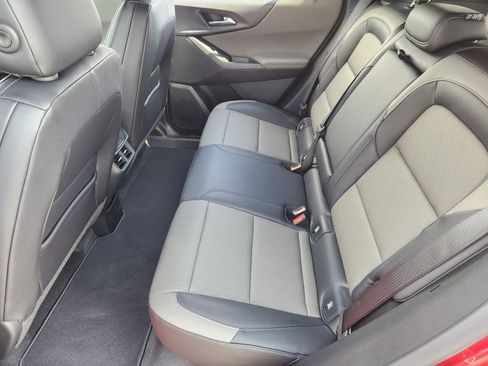 New 2026 Chevrolet Equinox LT FWD image 19