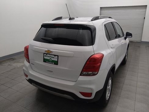 Used 2021 Chevrolet Trax LT w/ LT Convenience Package FWD image 7