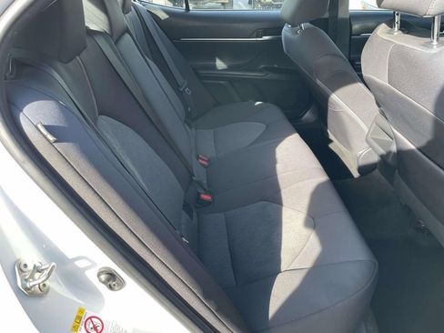 Used 2018 Toyota Camry LE image 42