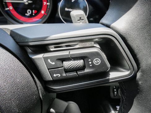 Used 2024 Porsche 911 Carrera RWD image 20