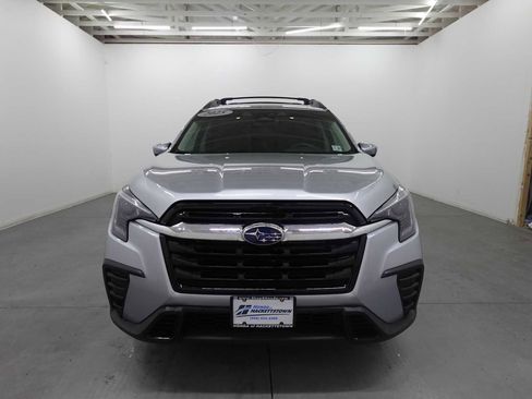 Used 2025 Subaru Ascent Premium AWD/4WD image 2