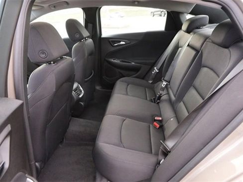 Used 2024 Chevrolet Malibu LT image 9