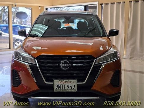 Used 2024 Nissan Kicks SV image 8