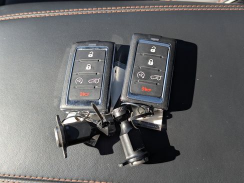 Used 2023 Jeep Grand Cherokee Summit image 38