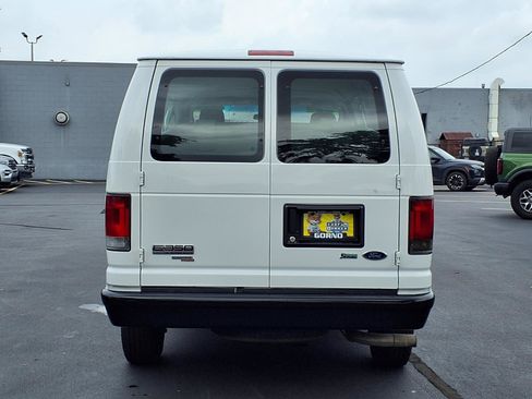 Used 2009 Ford E-350 and Econoline 350 XL RWD image 19