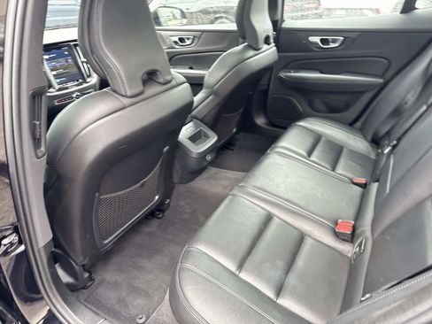 Used 2024 Volvo S60 B5 Plus image 11