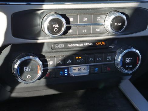 Certified 2022 Ford F350 Lariat w/ Lariat Ultimate Package image 16