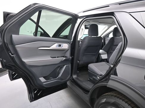 New 2025 Ford Explorer Active image 19