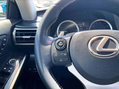 Used 2014 Lexus IS 250 w/ Luxury Package w/Gray Wood RWD image 15