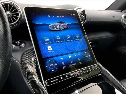 Used 2022 Mercedes-Benz SL 55 AMG 4MATIC image 35