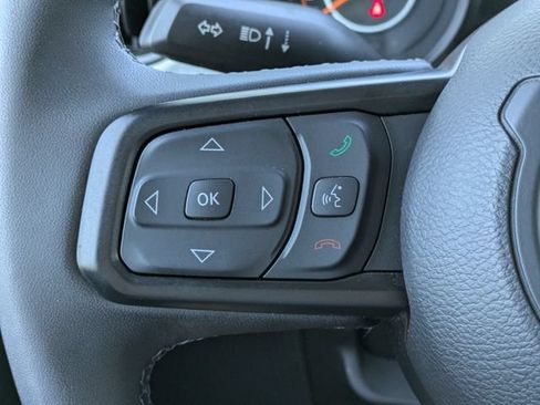 Certified 2025 Jeep Wrangler Sport AWD/4WD image 17