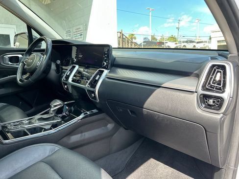Used 2022 Kia Sorento SX FWD image 16