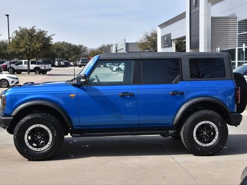 Used 2022 Ford Bronco Badlands image 12