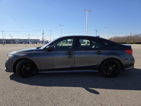 Used 2023 Honda Civic Sport image 12