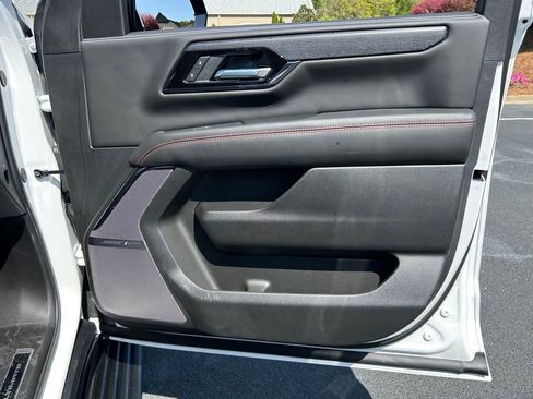 Used 2025 GMC Yukon XL AT4 Ultimate w/ LPO, AT4 Appearance Package AWD/4WD image 65