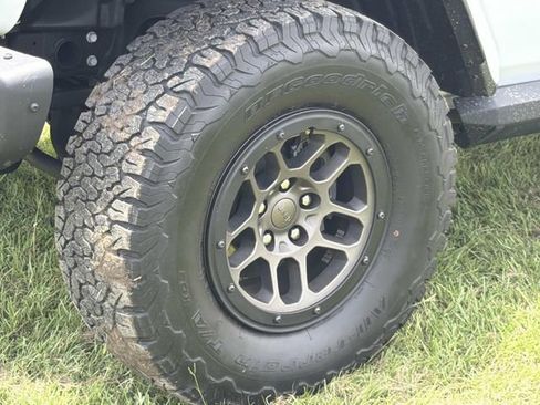 Used 2023 Jeep Wrangler Unlimited Rubicon 392 AWD/4WD image 15