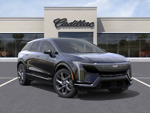 New 2026 Cadillac Optiq Luxury 1 w/ LPO, Floor Liner Package AWD/4WD image 7