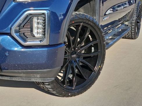 Used 2019 GMC Sierra 1500 AT4 w/ AT4 Premium Package image 3