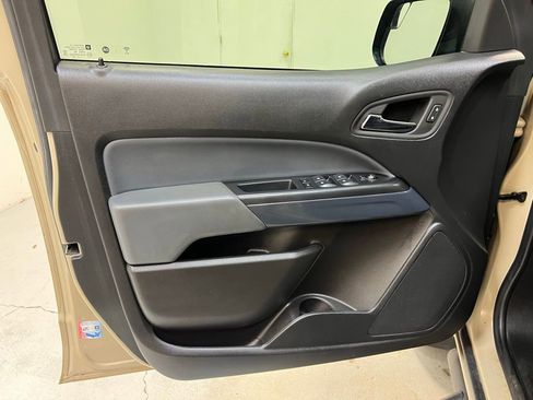 Used 2022 Chevrolet Colorado Z71 AWD/4WD image 14