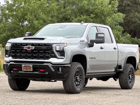 New 2026 Chevrolet Silverado 2500 ZR2 w/ LPO, Dark Essentials Package AWD/4WD image 8
