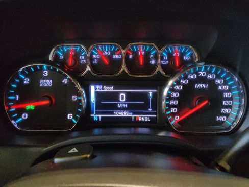 Used 2018 Chevrolet Silverado 1500 LT RWD image 23