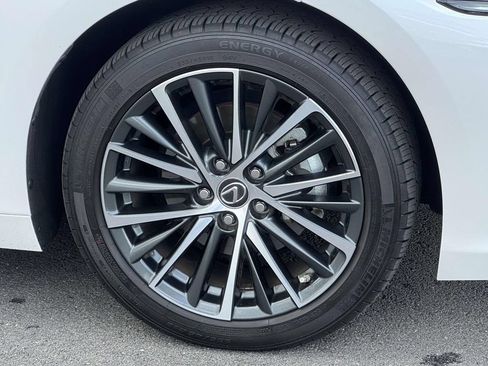 Used 2025 Lexus ES 350 w/ Premium Package FWD image 7