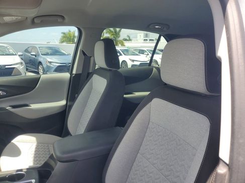 Used 2023 Chevrolet Equinox LS FWD image 16