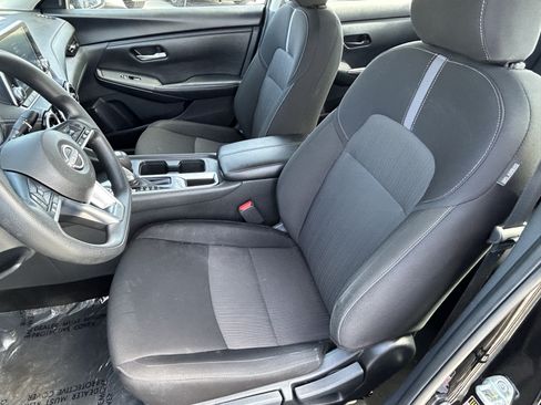 Used 2025 Nissan Sentra SV FWD image 14