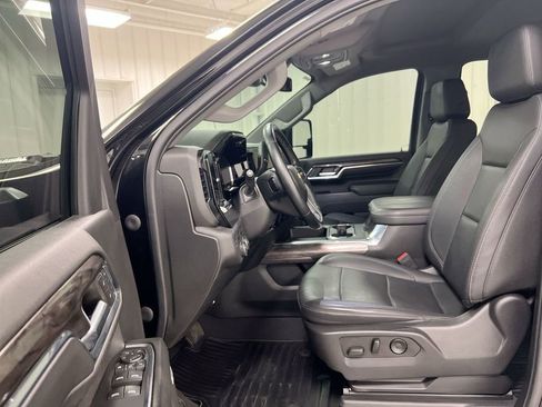 Used 2024 Chevrolet Silverado 2500 LTZ w/ LTZ Convenience Package image 20