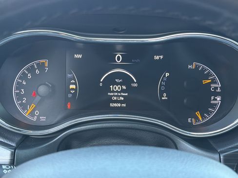 Used 2020 Jeep Grand Cherokee Limited image 28