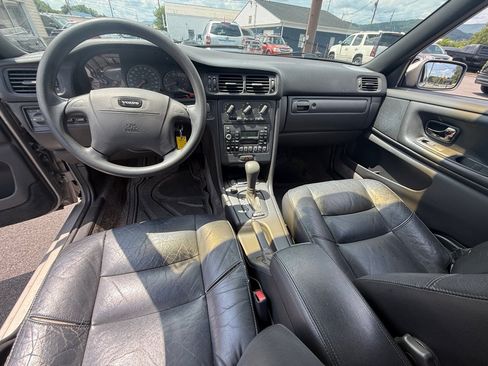 Used 1998 Volvo S70 FWD image 10