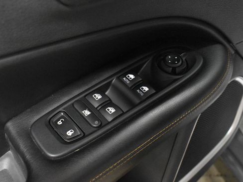 Used 2021 Jeep Compass Limited AWD/4WD image 13