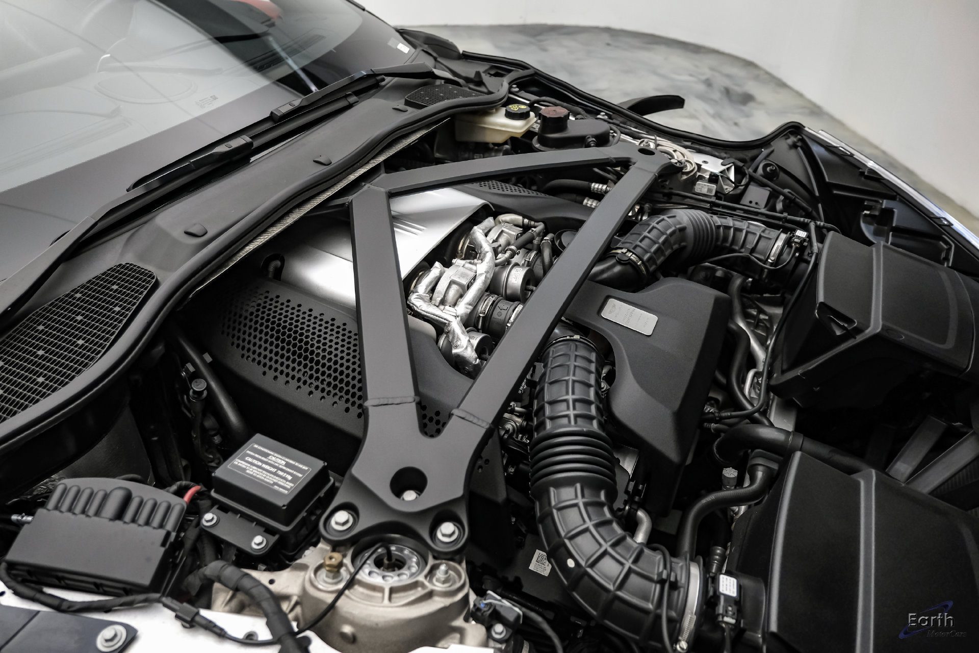 Used 2021 Aston Martin DB11 Coupe RWD image 83