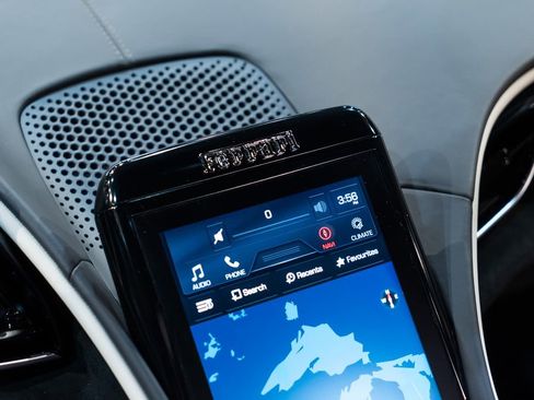 Used 2024 Ferrari Roma Spider image 36