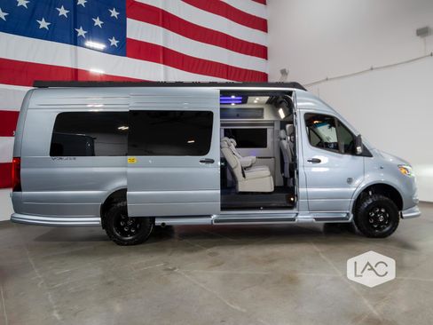 Used 2026 Mercedes-Benz Sprinter 3500 image 38
