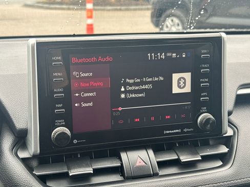 Used 2021 Toyota RAV4 XLE w/ Convenience Package image 25