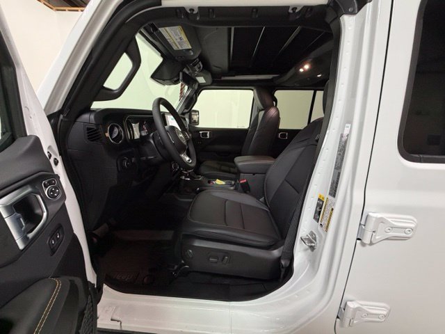New 2026 Jeep Wrangler Unlimited Sahara AWD/4WD image 15