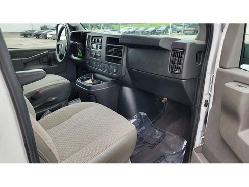Used 2020 Chevrolet Express 3500 LT w/ LT Preferred Equipment Group image 11