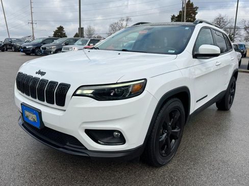 Used 2020 Jeep Cherokee Latitude Plus image 8