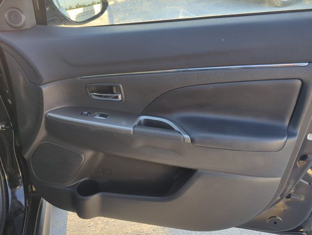 Used 2023 Mitsubishi Outlander Sport SE AWD/4WD image 24