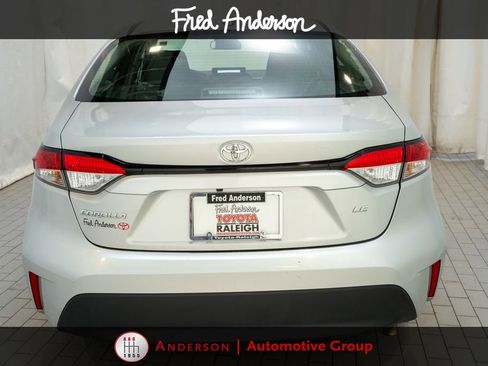 Used 2024 Toyota Corolla LE FWD image 4