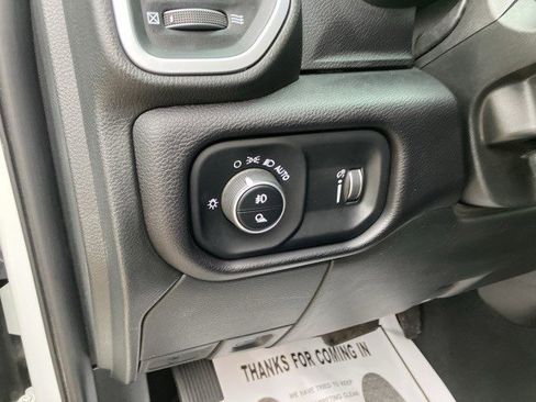 Used 2024 RAM 2500 Big Horn w/ Safety Group image 15