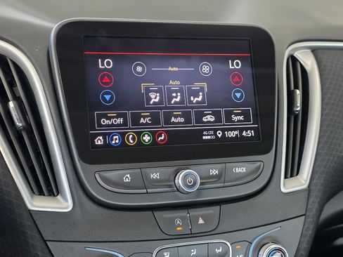 Used 2025 Chevrolet Malibu LT FWD image 13
