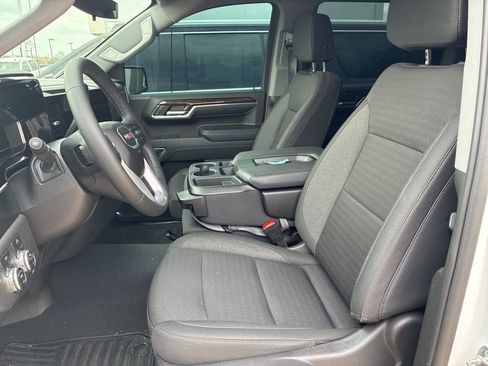 Used 2024 GMC Sierra 1500 Elevation image 8