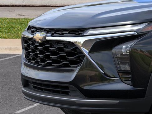 New 2026 Chevrolet Trax LT w/ LT Convenience Package FWD image 13