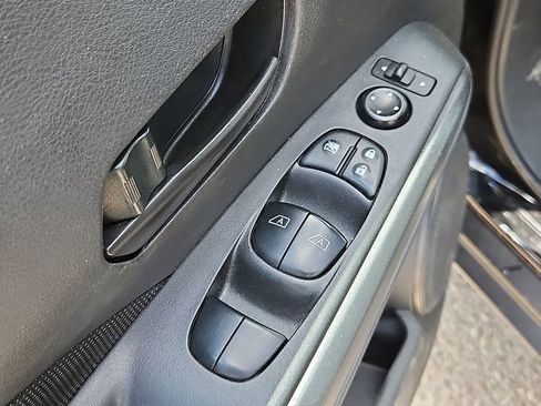 Used 2024 Nissan Kicks S FWD image 13