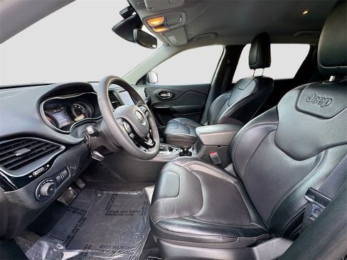 Used 2023 Jeep Cherokee Altitude Lux image 21