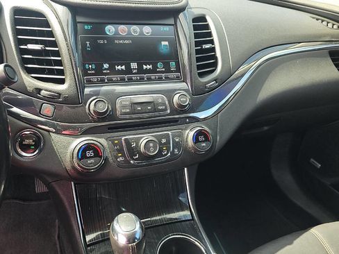 Used 2019 Chevrolet Impala Premier FWD image 8